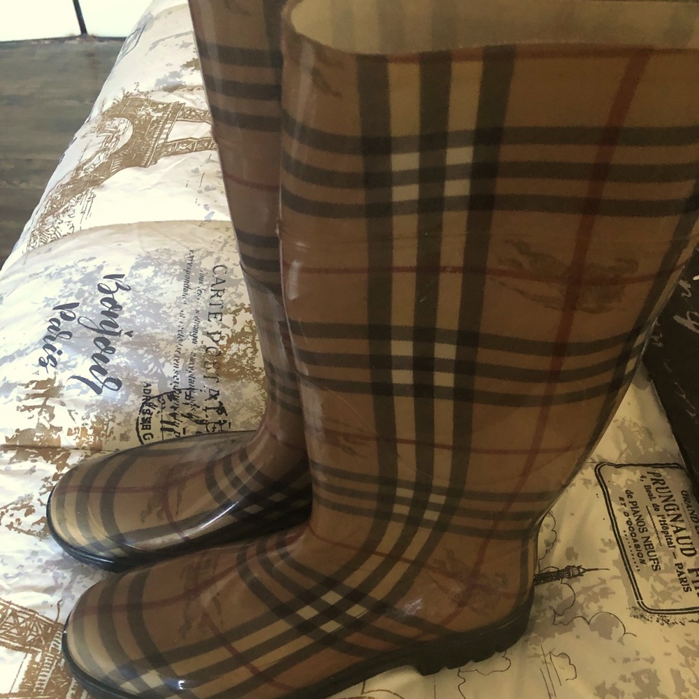Burberry rain boots